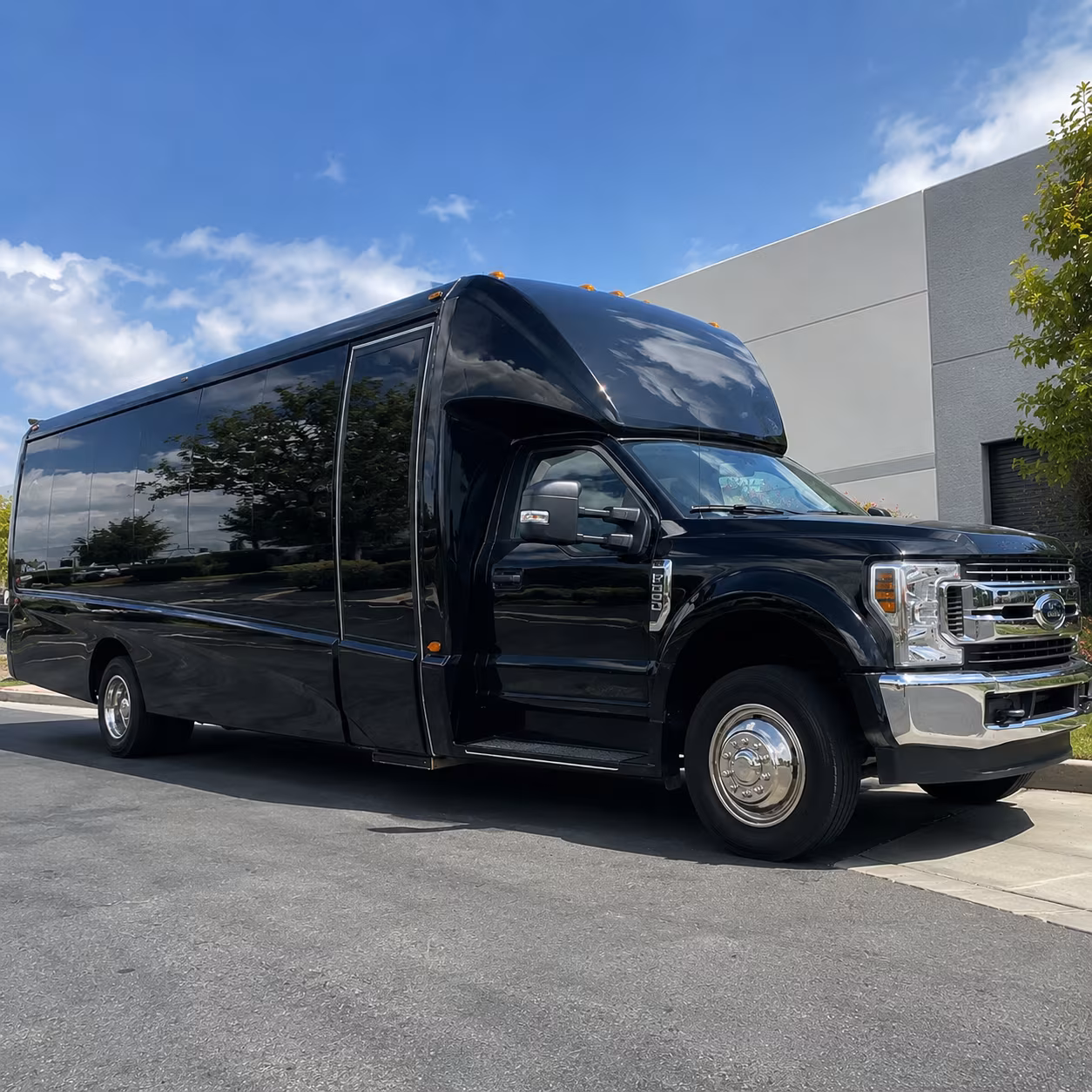 charter buses for large kalamazoo prom groups and school events