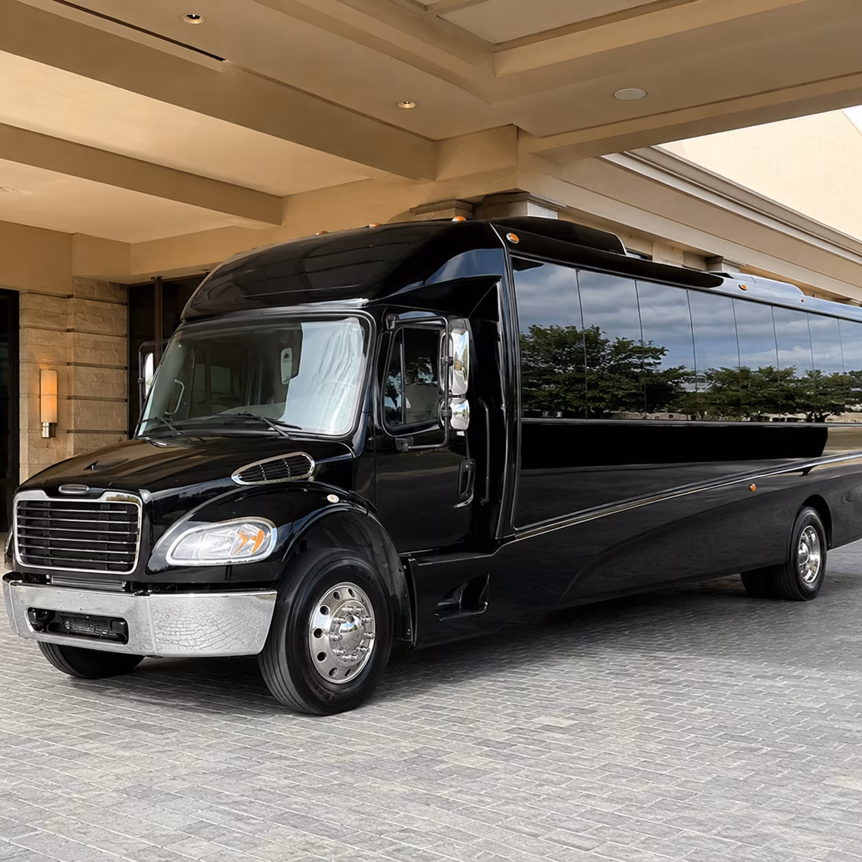kalamazoo 25 passenger minibus