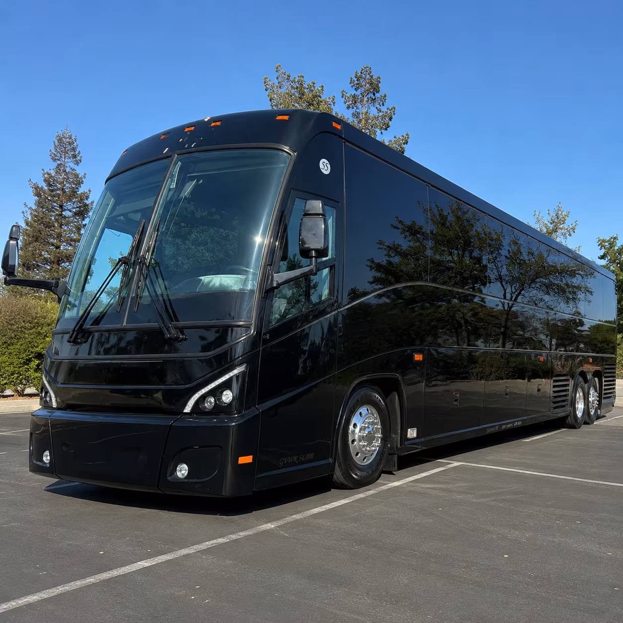kalamazoo 56 passenger charter bus