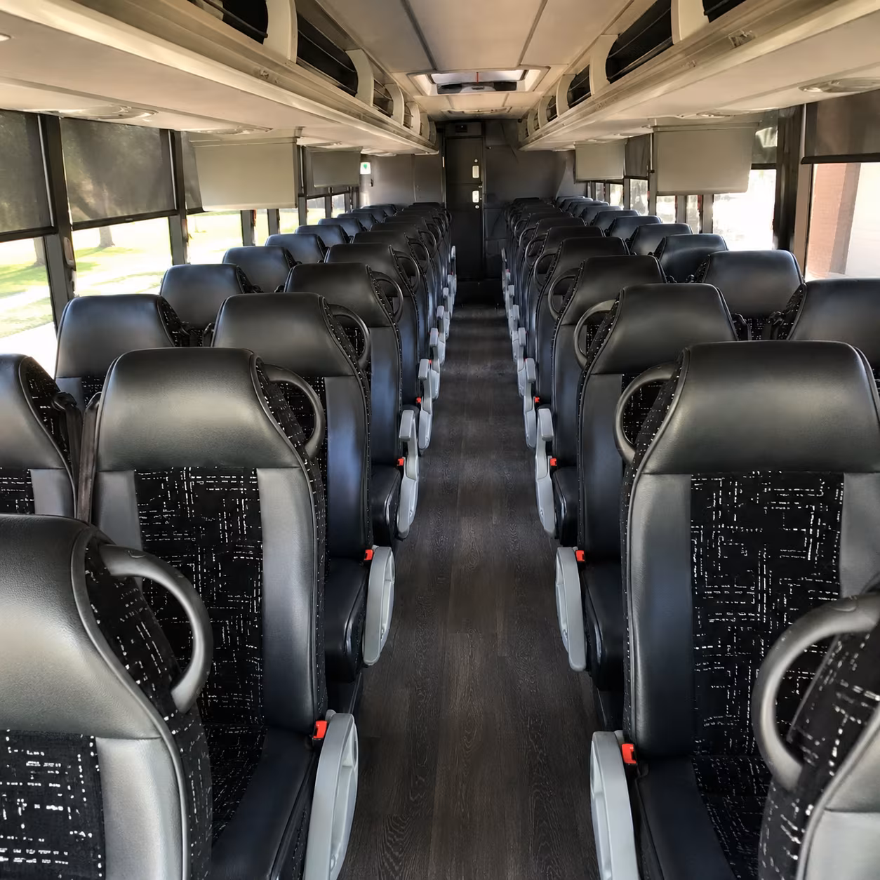 kalamazoo long distance bus rentals for corporate and conference groups